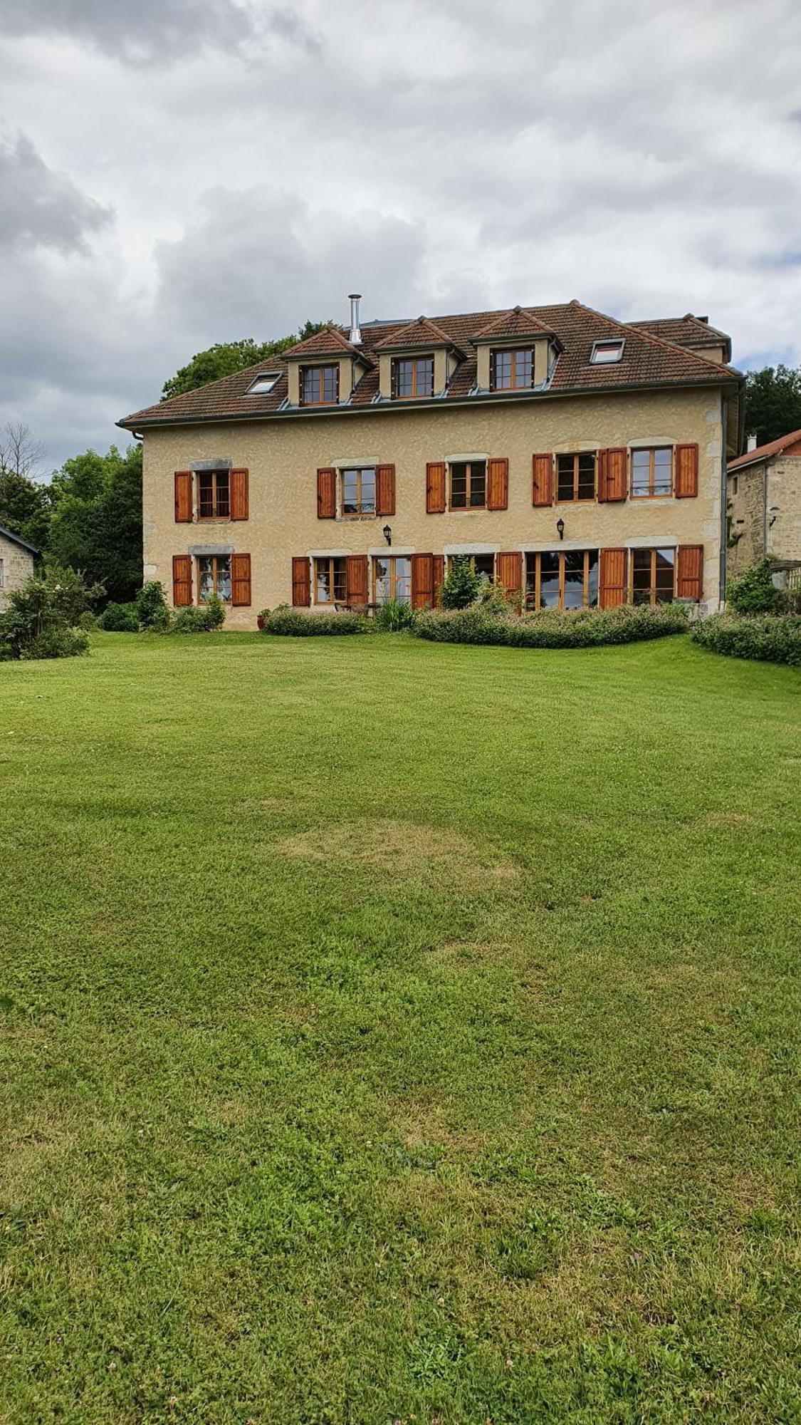 Domaine De Montvianeix Bed & Breakfast Saint-Victor-Montvianeix ภายนอก รูปภาพ
