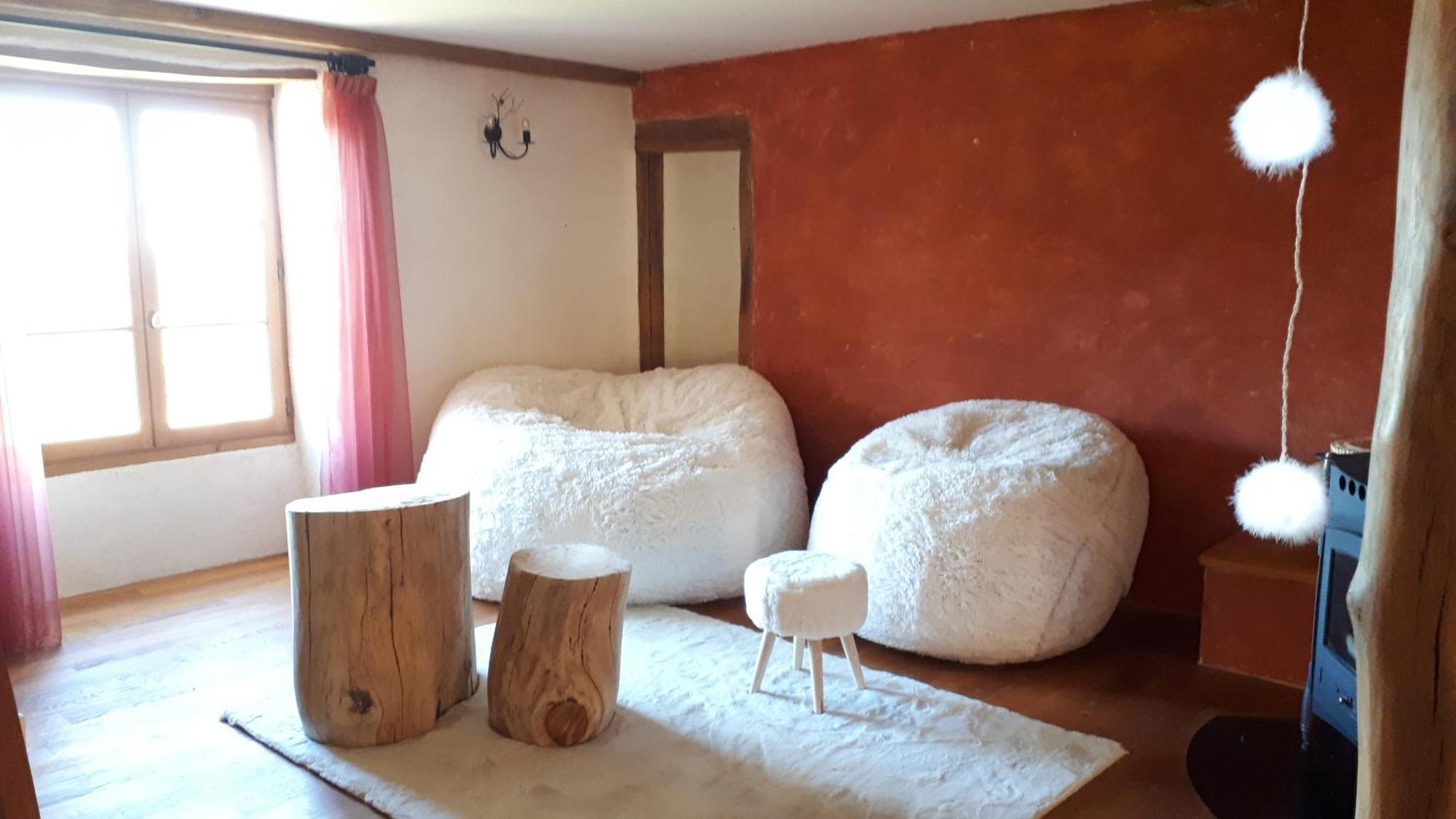 Domaine De Montvianeix Bed & Breakfast Saint-Victor-Montvianeix ภายนอก รูปภาพ