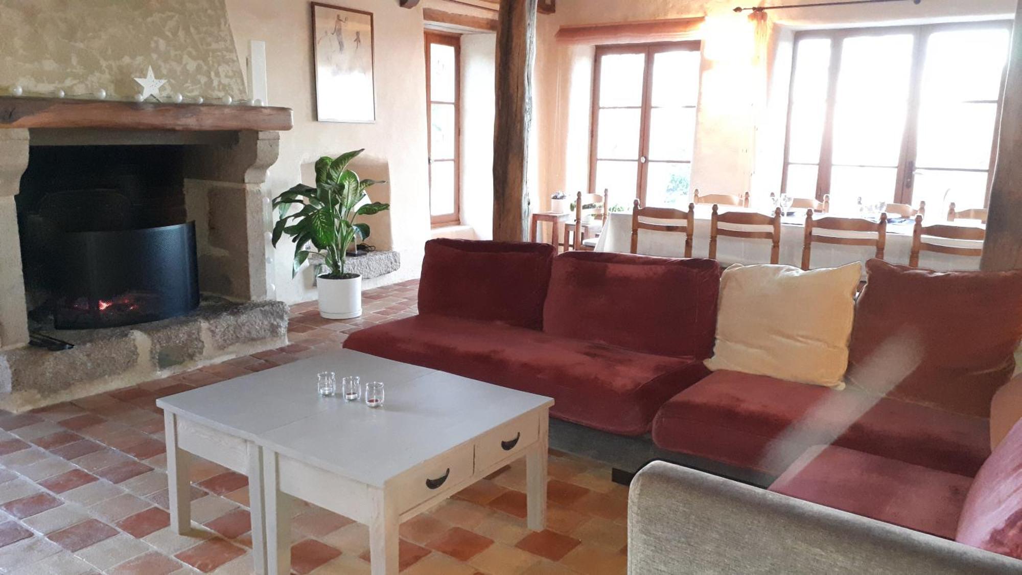 Domaine De Montvianeix Bed & Breakfast Saint-Victor-Montvianeix ภายนอก รูปภาพ